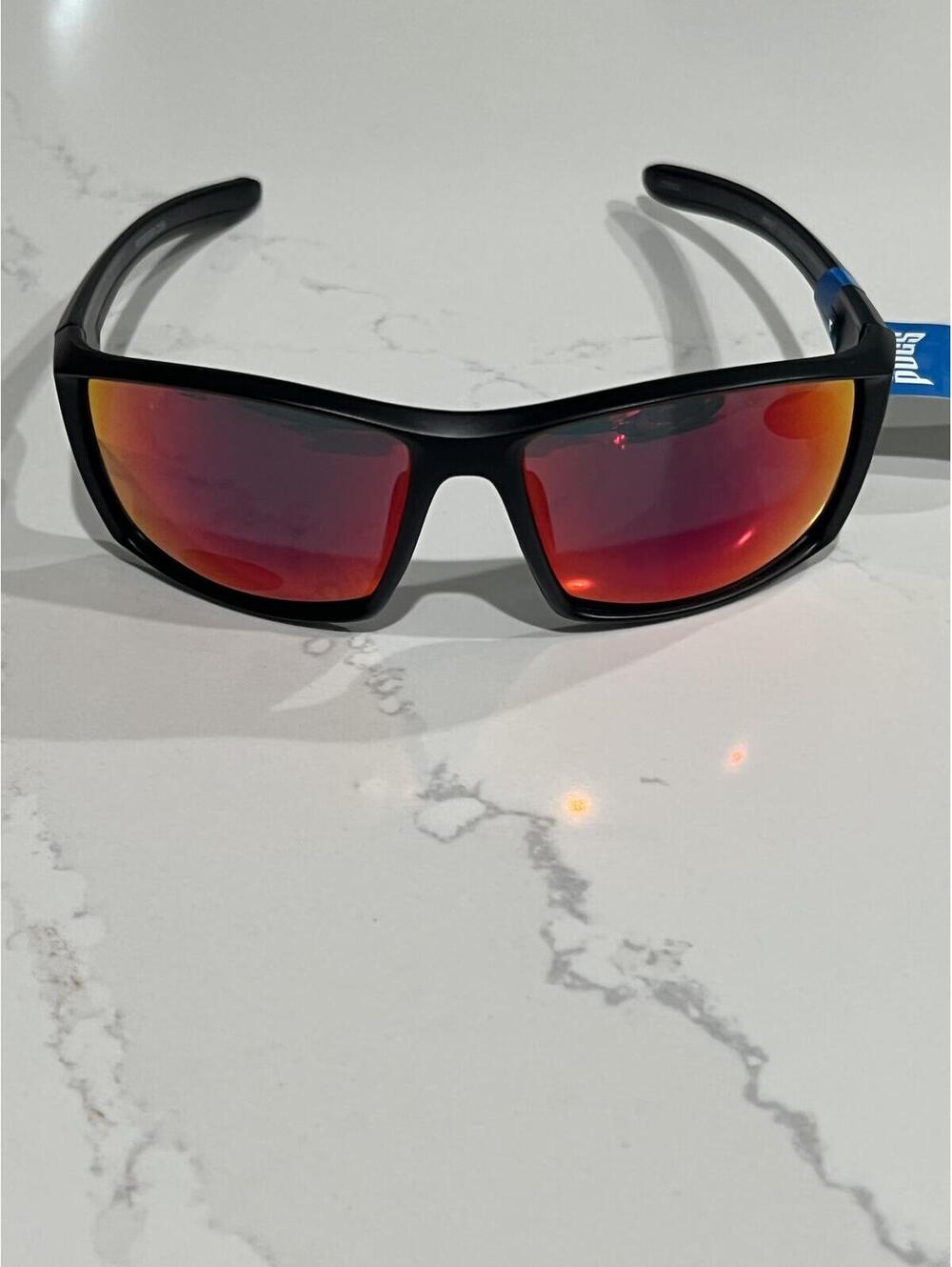 Pugs L3 Lifestyle Black with Red lenses